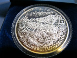 Revés: Medalla del Deutsche Gesellschaft zur Rettung Schiffbrüchiger. 